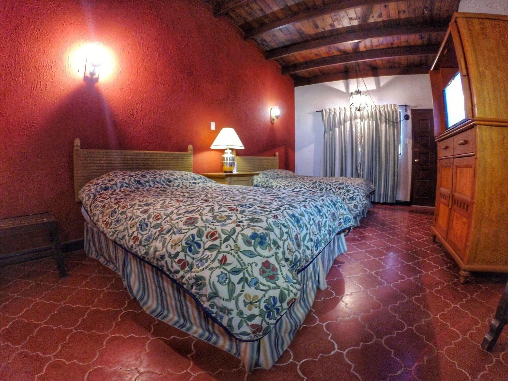 Hotel Parador Santa Cruz Creel Exterior foto